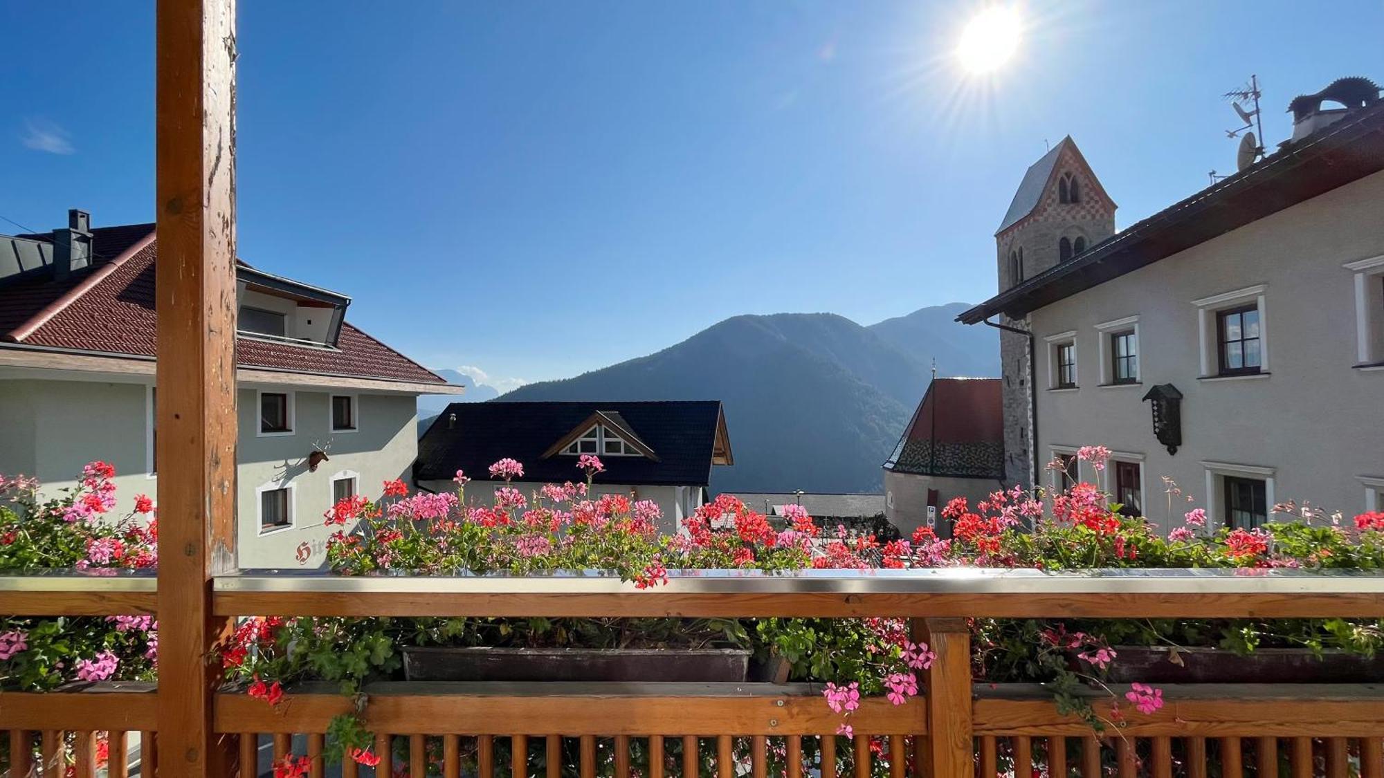 Gasthaus Zum Weissen Kreuz Lazfons Exteriér fotografie