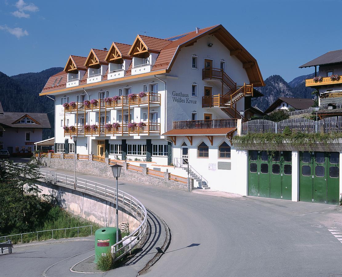 Gasthaus Zum Weissen Kreuz Lazfons Exteriér fotografie