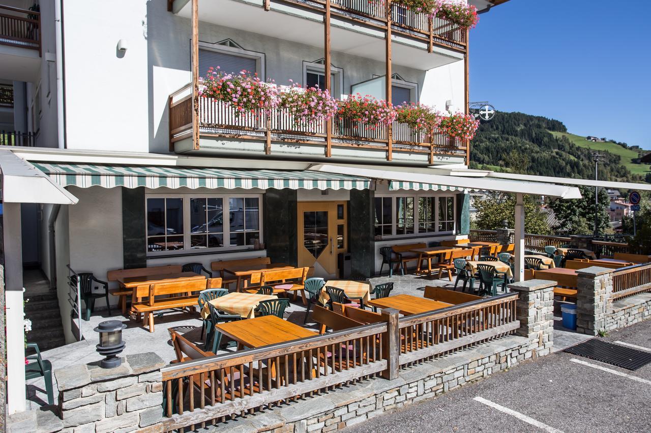 Gasthaus Zum Weissen Kreuz Lazfons Exteriér fotografie